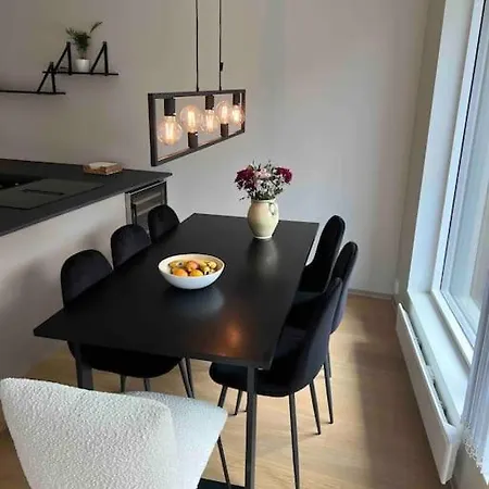 Appartement Sentrums-naer Med Sjoutsikt