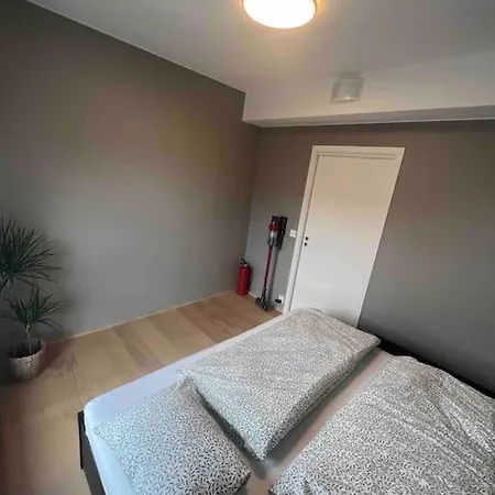 Sentrums-naer Med Sjoutsikt